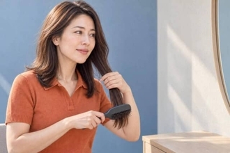 根元から一気にとかしてない？髪の絡まりは「毛先→中間→根元」の順でほぐす