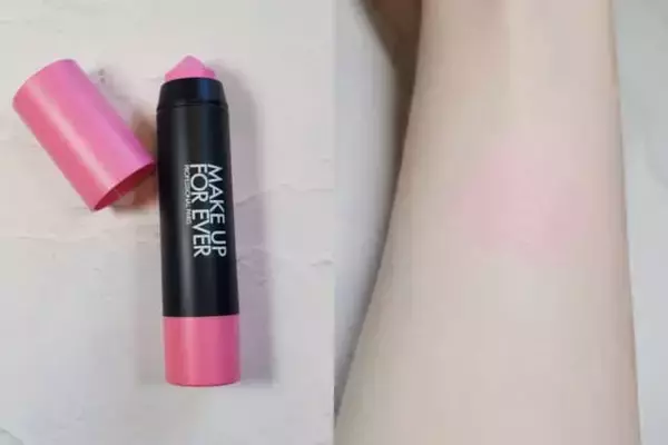 「その色、浮いてない？大人のカラーメイクは“入れ方”で変わる。簡単にアカ抜ける実践テク」の画像