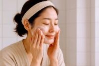 なぜ“冬の大人肌”は突然ゆらぐ？ストレスが肌に出る理由＆今日からできる「整えスキンケア」