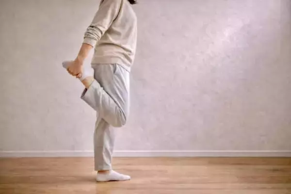 階段がつらいと感じたら。40代以降の“膝まわり”に起きる変化と整え方