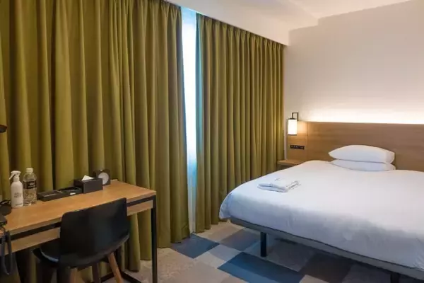 「駅近で横浜観光に便利。朝食ビュッフェも魅力大の【JR東日本ホテルメッツ 横浜桜木町】」の画像