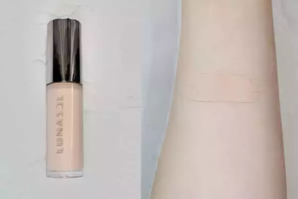 「ファンデだけでは隠せない肌悩み…。40代以降の印象は“コンシーラー選びと使い方”で変わる」の画像