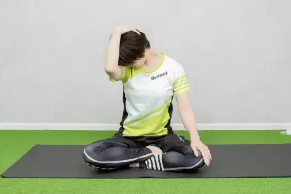 「大人世代の不調リセットに。１日１分【首・肩・腰がまとめてラクになる】簡単ストレッチ」の画像