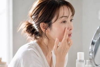 朝のスキンケア、まだ“保湿しすぎ”てない？初夏に増える“ベタつき肌”問題