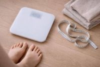 体重変化ないのに「太ってきたかも…？」40代から始まる“体のライン崩れ”の正体