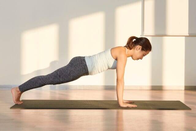 「背中を見られたくない」を卒業！１日１分【贅肉撃退＆姿勢美人を叶える】簡単ポーズ