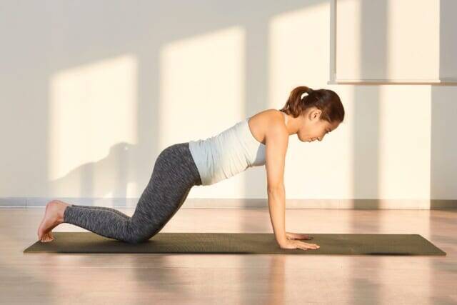 「背中を見られたくない」を卒業！１日１分【贅肉撃退＆姿勢美人を叶える】簡単ポーズ