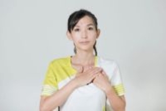 小顔感＆見た目印象が引き上がる。顔と首の“もたつき対策”に効く簡単ストレッチ習慣