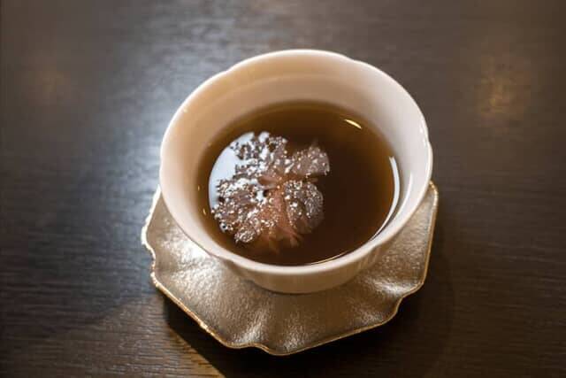 “お茶と眠り” で心と体を整える人気プランが【ホテル1899東京】でさらに深化。茶葉を使った朝食も美味