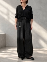 去年の服も今っぽく。ユニクロの「ロングベルト」で大人の秋コーデを更新する３つの着こなし術