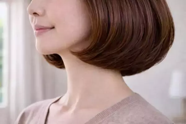 内巻きにしておけば安心？40代・50代の内巻きボブが古見えするのは“丸まりすぎ”が原因