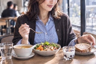 【５ヶ月で−４kg】“ヘルシーだから大丈夫”をやめた。ダイエット成功者が見直した３つの食習慣