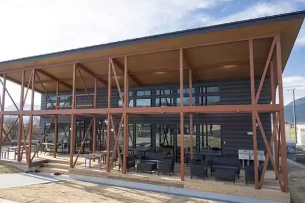 「全棟が富士山ビュー＆絶景サウナも魅力。【グランピングB＆V 富⼠⼭河⼝湖】は驚くほど広いドッグランも」の画像