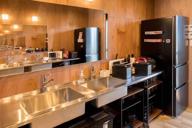 全棟が富士山ビュー＆絶景サウナも魅力。【グランピングB＆V 富⼠⼭河⼝湖】は驚くほど広いドッグランも