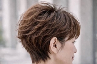 そのショートヘア“頑張りすぎ”かも。若作りと若見えの分かれ目は「トップと毛先」
