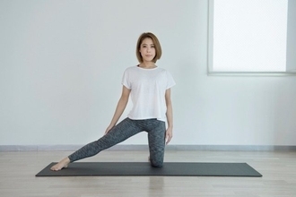 シルエットが変わる！１日１セット【お尻・脚の外側・腰を一気に引き締める】簡単ポーズ