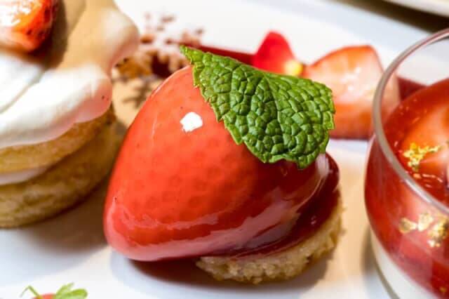 ３年連続“最高金賞”の苺『あまりん』のアフタヌーンティーが開催中【ハイアット セントリック 銀座 東京】