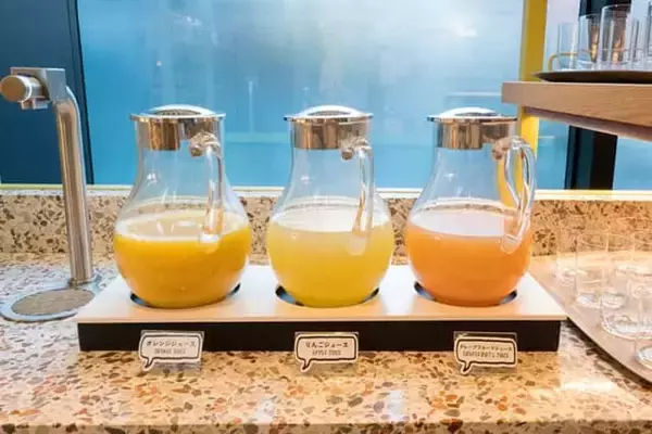 「【キャプション by Hyatt 兜町 東京】のモーニングで、ゆったりとして居心地のいい朝を迎えました」の画像