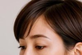 大人のショートヘアが一気にアカ抜け！冬こそ試したい“軽さとツヤ”を仕込む「簡単テク」