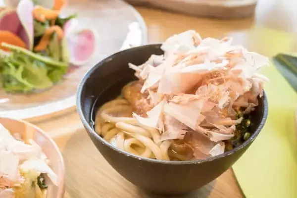 「大阪グルメを満喫できます。なにわの味がよりどりみどりな【OMO7大阪 by 星野リゾート】」の画像