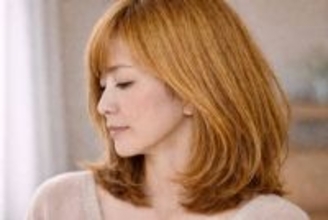 明るくすれば若く見える？40代・50代が陥りやすい“黄み強すぎヘアカラー”問題