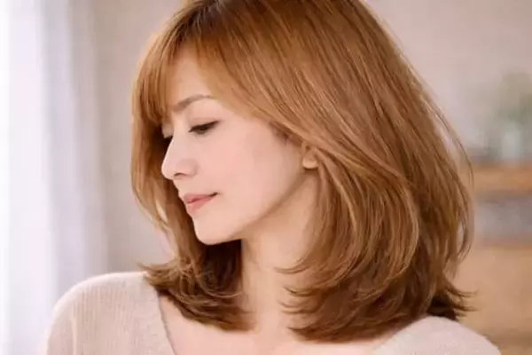 「明るくすれば若く見える？40代・50代が陥りやすい“黄み強すぎヘアカラー”問題」の画像