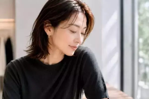 【40代・50代】今っぽい人は“引き算”が上手。夏メイクを洗練させる３つのポイント
