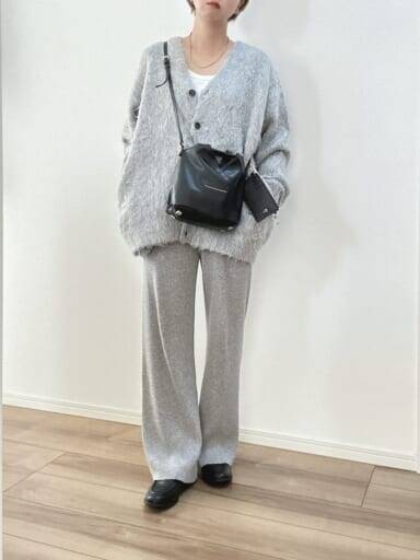 40代大人世代におすすめ。着こなし解説【ユニクロ】￥2,990の高見えリブニットパンツ