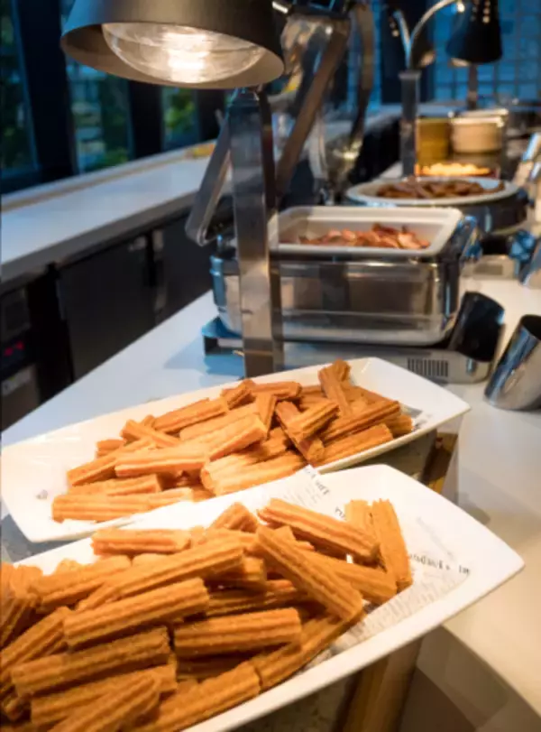 「意外性たっぷりのディナー＆多彩なモーニングブッフェ。【東京ベイ潮見プリンスホテル】で食を満喫」の画像