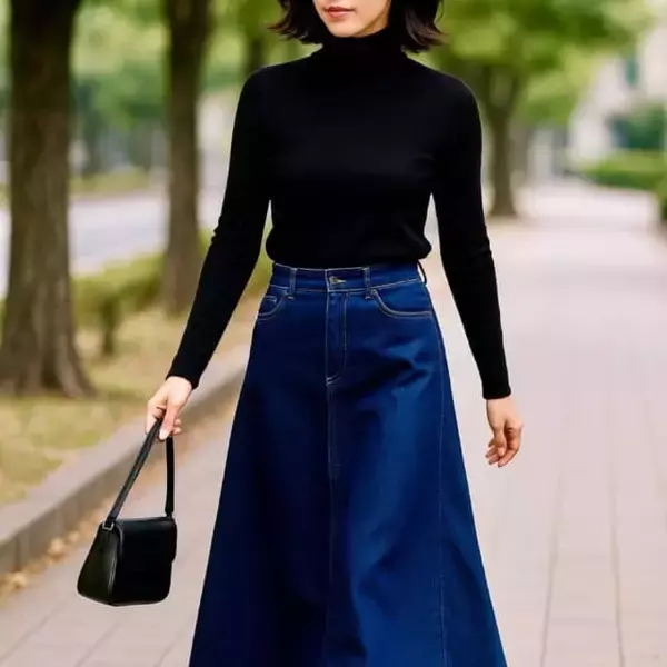 「昔のままだと“おば見え”。定番「黒タートル」は【コンパクト×抜け感】が正解です」の画像