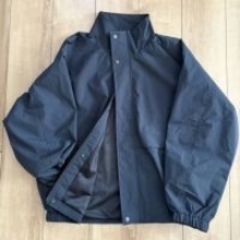 GUメンズで「なんか似合わない」を解決。40代女性が今っぽく見える“高機能アウター”の正解