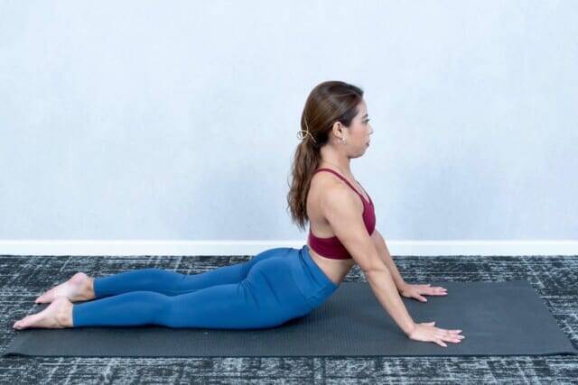 生理中の不調もやわらぐ。１日１セット【お腹をほぐして引き締める】簡単ポーズ