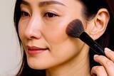 「塗る位置を変えるだけで“おば見え”回避。−５歳見えが叶う【小顔シェーディングテク】」の画像2