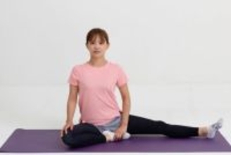 なぜか太って見える原因は“背中の厚み”。１日１分【後ろ姿が若返る】簡単ストレッチ