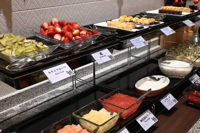 セルフで作れる海鮮丼や北海道グルメが盛りだくさん。【ラビスタ函館ベイANNEX】の朝食バイキングは満足感たっぷり