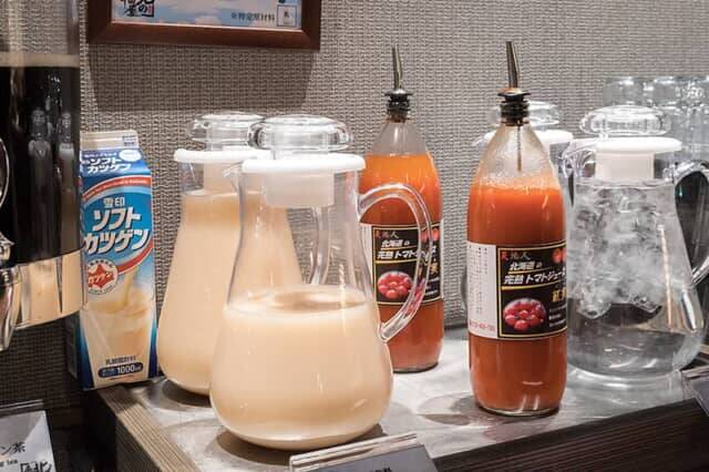 セルフで作れる海鮮丼や北海道グルメが盛りだくさん。【ラビスタ函館ベイANNEX】の朝食バイキングは満足感たっぷり