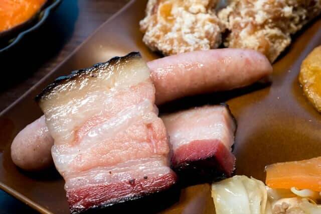 セルフで作れる海鮮丼や北海道グルメが盛りだくさん。【ラビスタ函館ベイANNEX】の朝食バイキングは満足感たっぷり