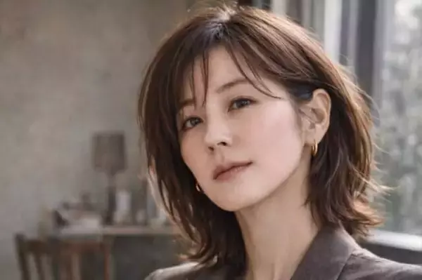 「明るさ・暗さで選ばないのが正解。大人のヘアカラーは“透け感”でアカ抜ける」の画像