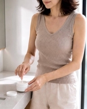 老け見えの原因は“ひじ・ひざ”かも…。40代・50代が見直したいボディケア習慣