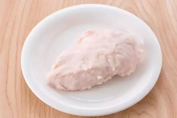 毎食サラダチキンだけでは痩せられない？一見ヘルシーなダイエット食が太る原因になる「理由」