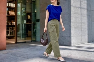 カジュアルだけで終わらせない。秋口の「カーゴパンツ」はこう着る！大人の正解コーデ