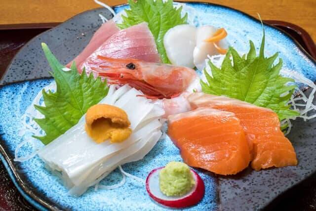 函館朝市で朝ごはん。19店･約65種類以上から選べる【東急ステイ函館朝市 灯の湯】の朝食