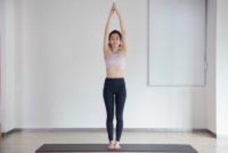 下腹より“腰横”が気になる人に。１日１セットで始める【くびれリセット】簡単ポーズ