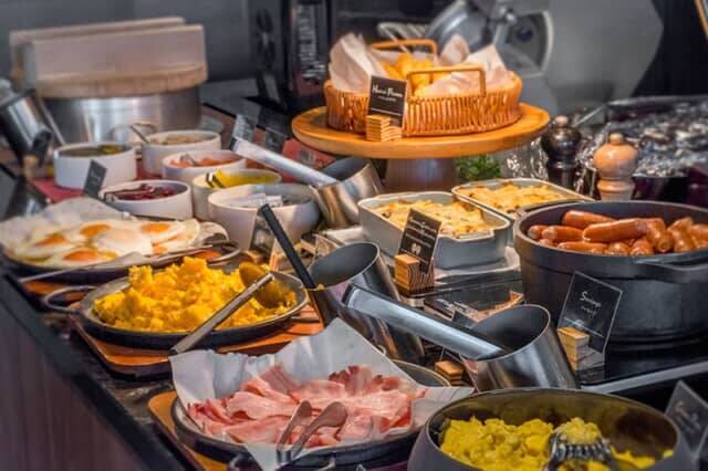 都会の眺望とこだわりの味が染みわたる。【三井ガーデンホテル銀座築地】朝食ビュッフェ