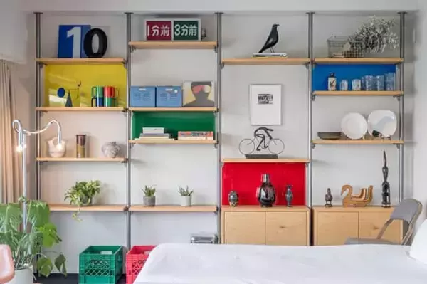 「岡山県の競輪場にあるスタジアム一体型ホテル【KEIRIN HOTEL 10 by 温故知新】は滞在が楽しくなるユニークな館内」の画像
