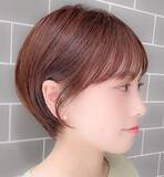 「抑えめトーンの色味で大人感UP。トレンドを先取る【2023春注目のヘアカラー】３選」の画像3