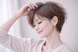 「耳かけだけで印象に差がつく？2026春ショートヘアの更新ポイント【スタイリング編】」の画像2