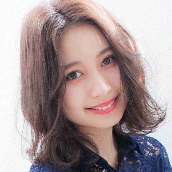 どんなヘアスタイルも相性抜群 美人度upを約束する センターパート で簡単イメチェン 17年10月24日 エキサイトニュース