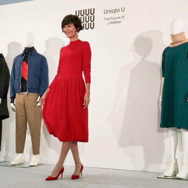 田丸麻紀さんイチオシ ユニクロ Uniqlo U 赤ニットワンピで美シルエットを実現して 17年10月14日 エキサイトニュース