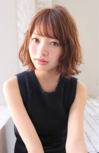 定番ボブを一歩先のお洒落ヘアに ポイントは前髪と毛先ニュアンスにアリ 18年10月1日 エキサイトニュース